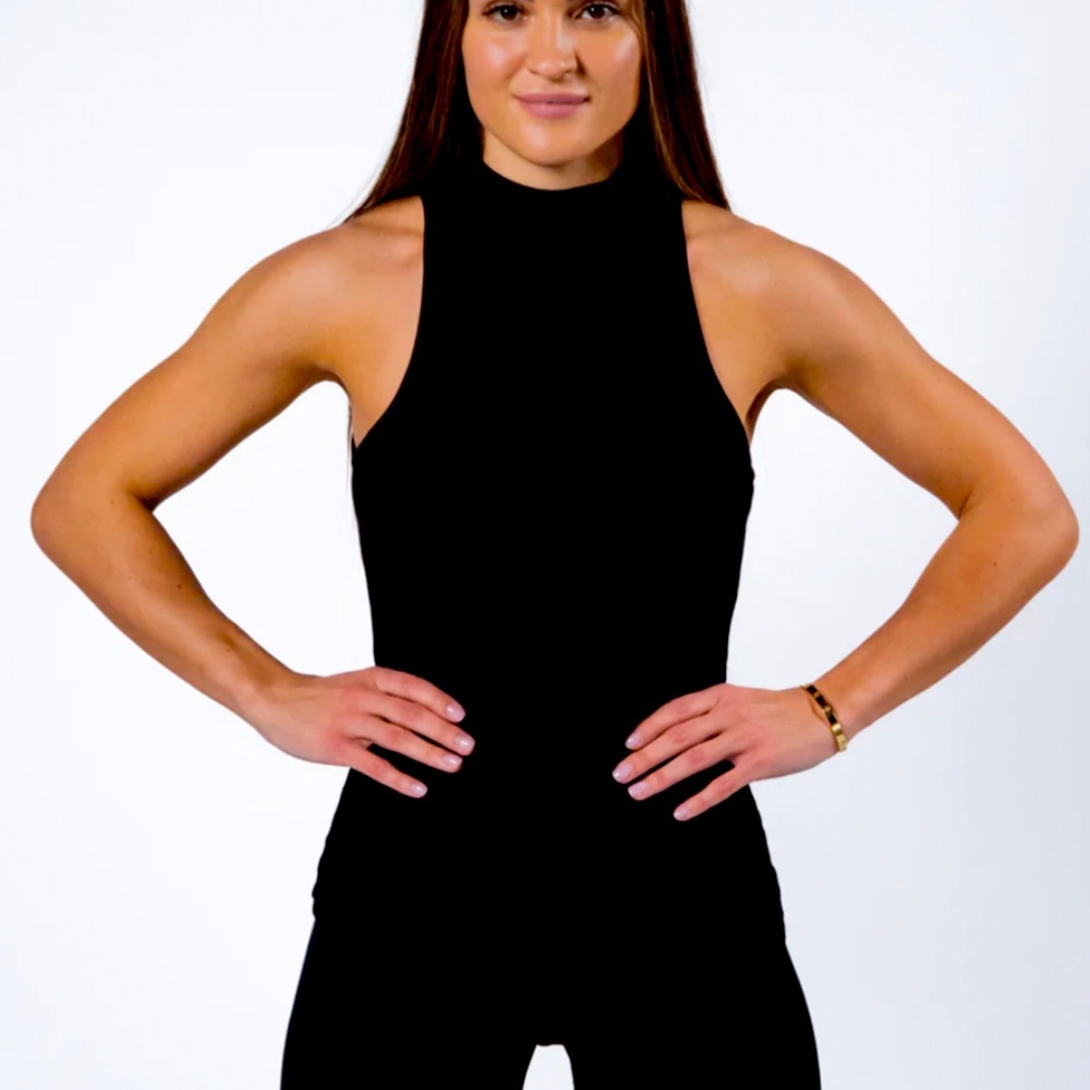 Alphalete EVO Tank Black Medium NWT
